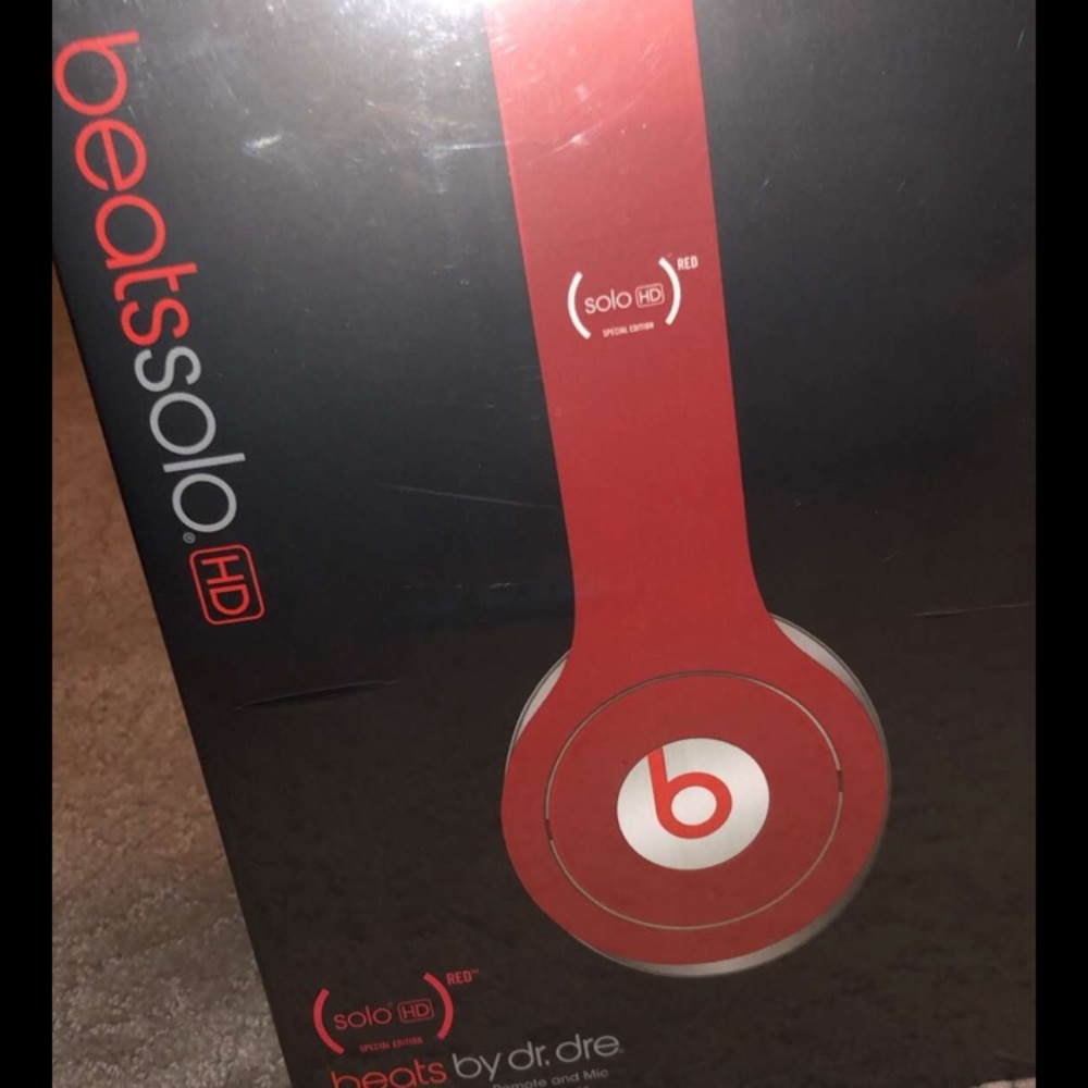 Beats solo product color